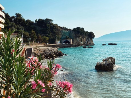 Albania: Tirana, Berat, Vlore