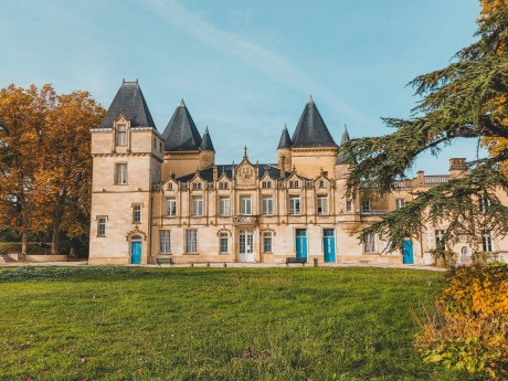 France: Wine Country (Bordeaux, Saint-Émilion, Biarritz)