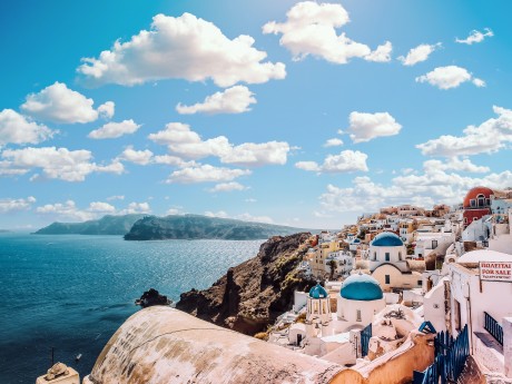 Greece Luxurious Wellness: Athens & Santorini