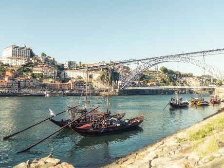 Boats in the center of Porto