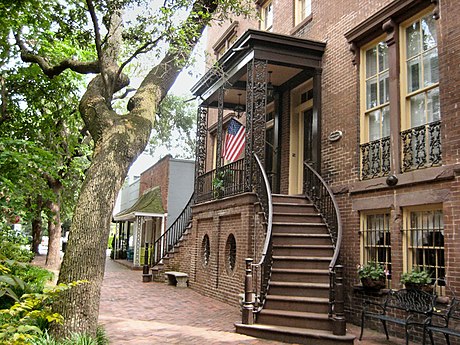 One of Savannah's many historic homes